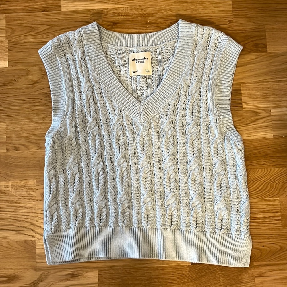 Abercrombie sweater vest